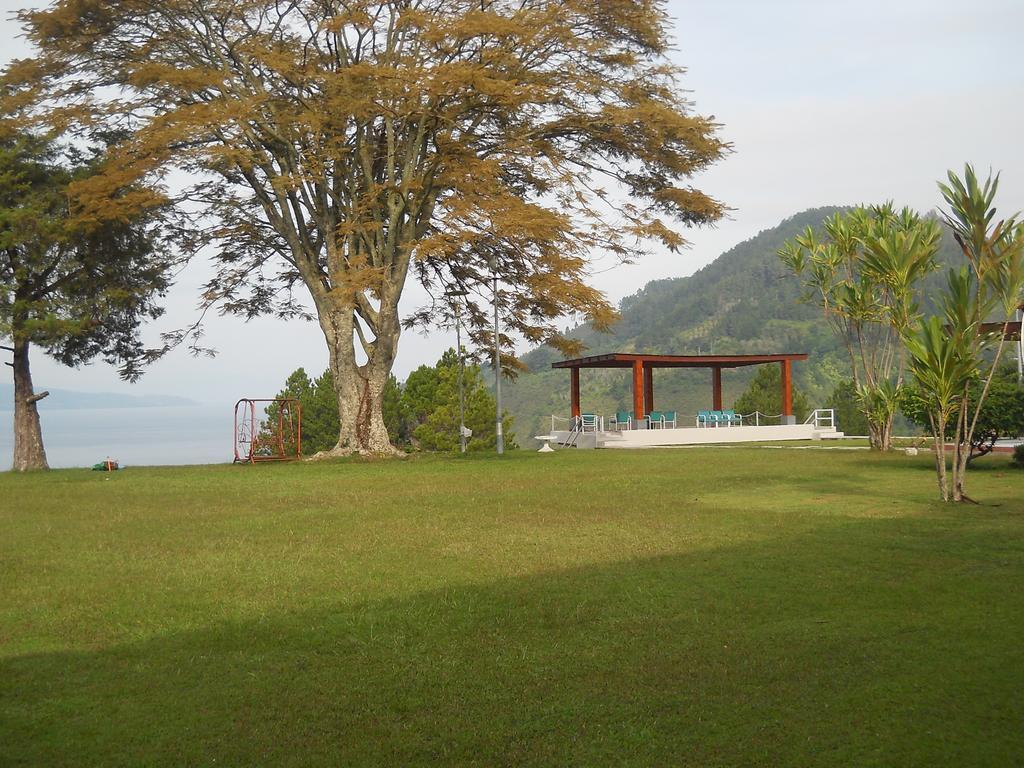 Patra Comfort Parapat Exterior photo